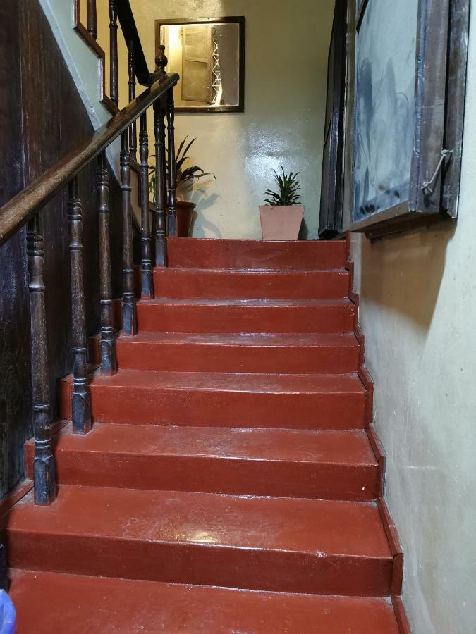 Crown Hotel ザンジバルシティ エクステリア 写真